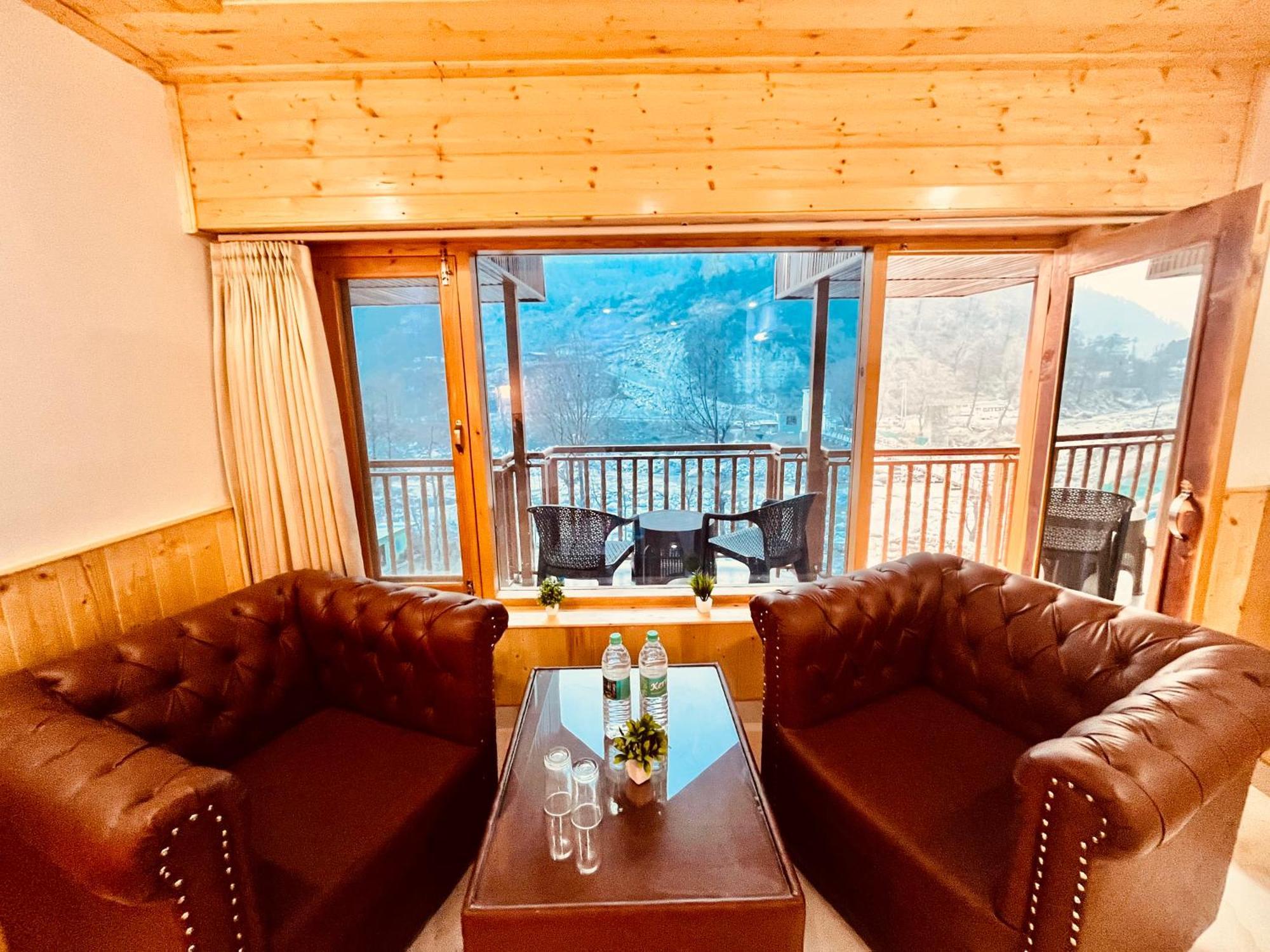 Himalayan Village Resort, Manali Exteriör bild